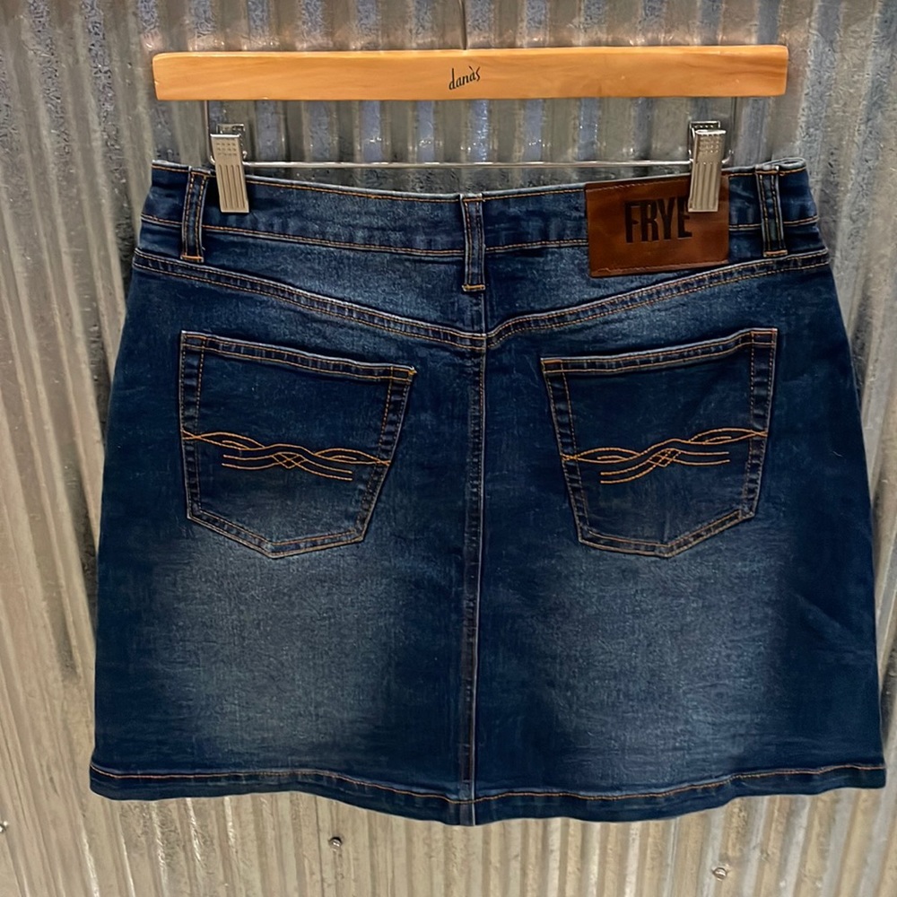 NWT Frye Button Front Jean Skirt. Size 16W - Picture 5 of 8